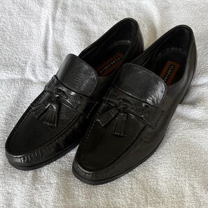 EUC Florsheim Black Leather Tassel Loafers